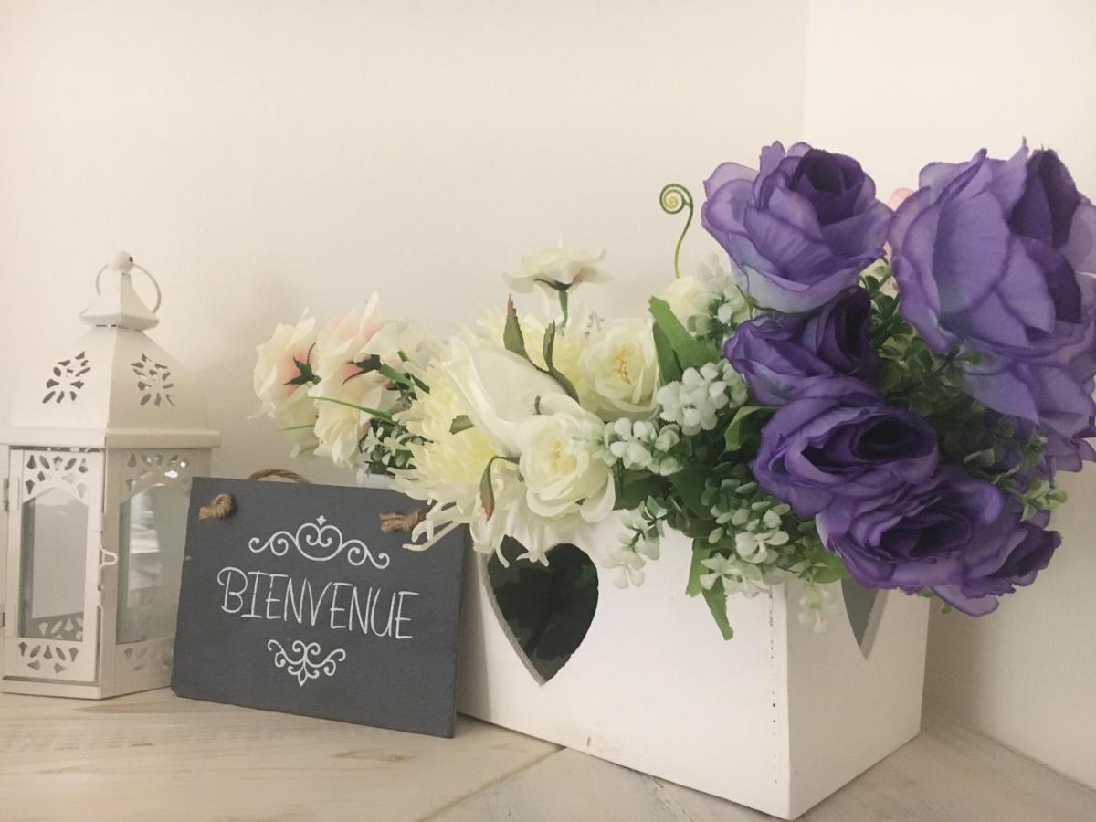 Ai Raggi Di Sole Bed & Breakfast Lecce Eksteriør bilde